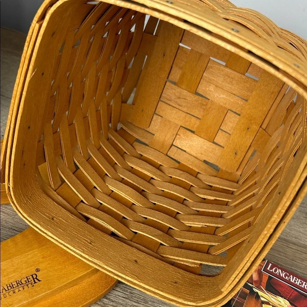 Longaberger Basket with Green Patterned Liner